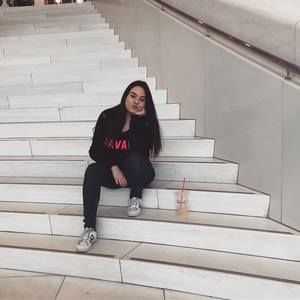 Meet your Posher, Isabella